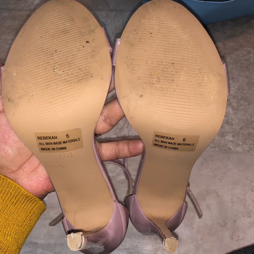 Heels - Picture 4 of 7